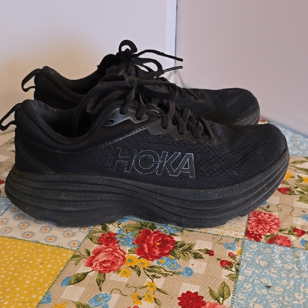 Hoka Bondi 8 Black Athletic Running Shoes with Cushioned Sole Sz 7.5